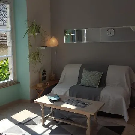 Dans Maison De Charme